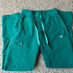 Hunter Green Figs Yola Scrub Pants